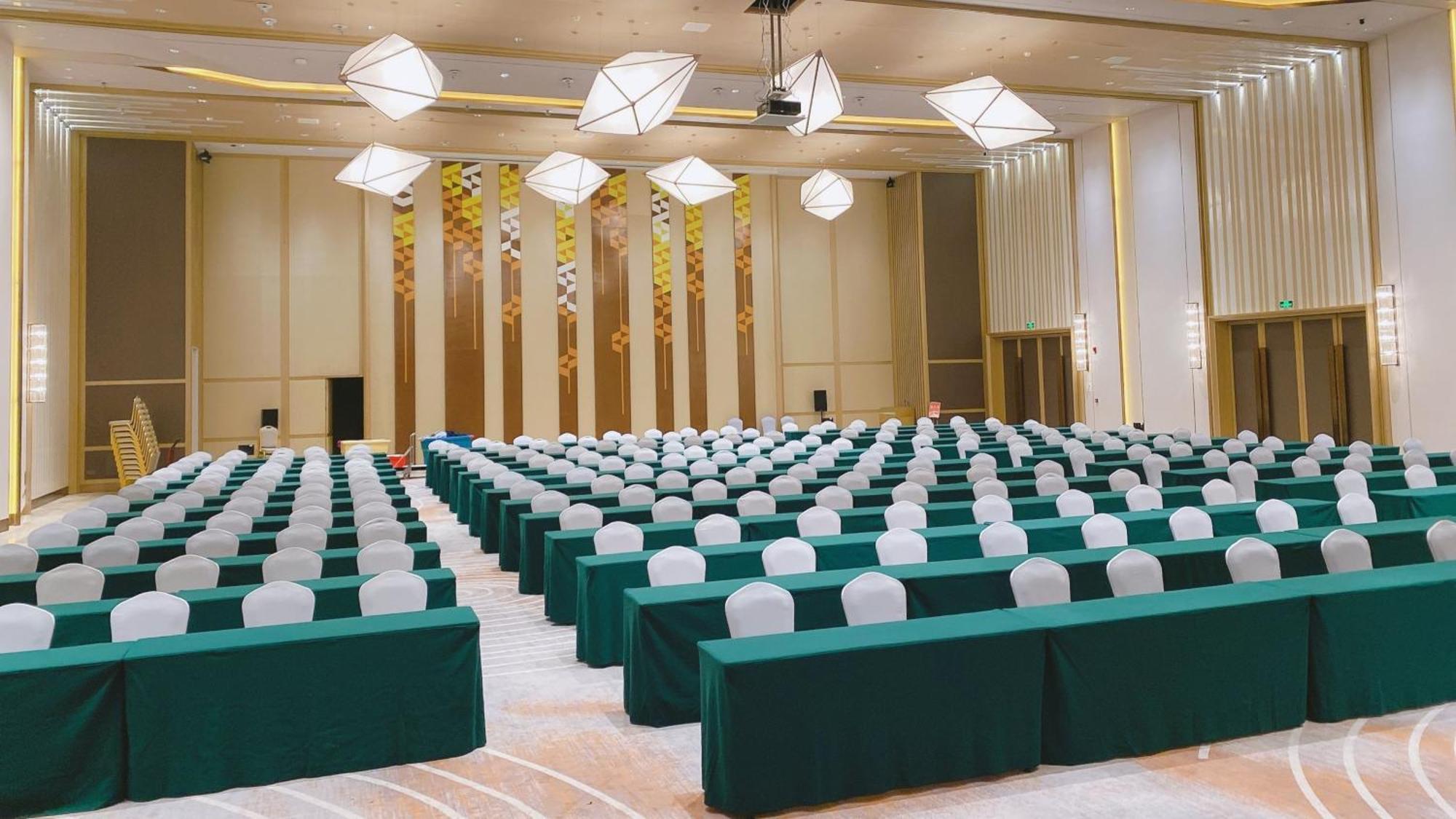 Holiday Inn Shaoguan Downtown By Ihg מראה חיצוני תמונה